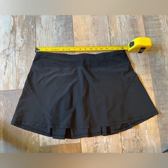 Lululemon skirt size 10 - Picture 6 of 8